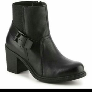 Crown Vintage Regent Black Leather Ankle Boots